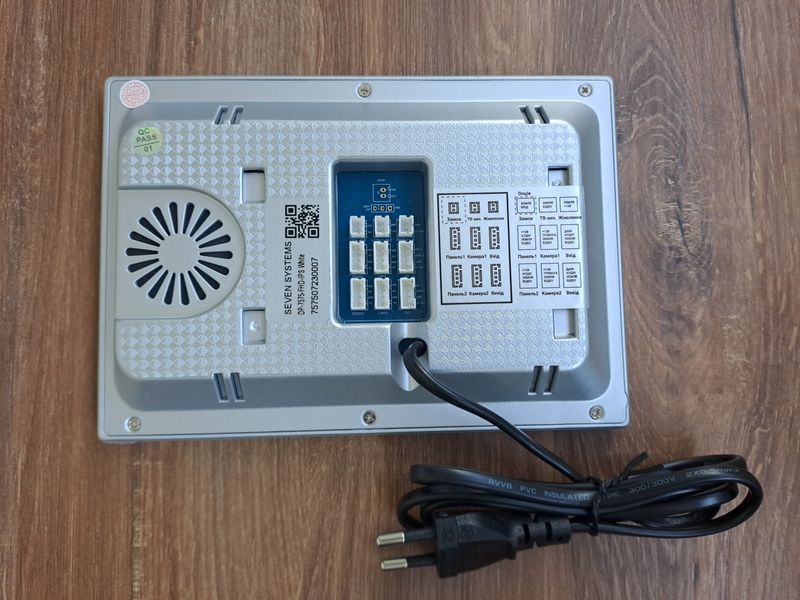 Видеодомофон SEVEN DP-7575 FHD IPS white  21908 фото