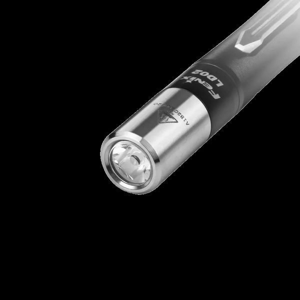 Fenix LD02 V20 90 CRI Cree XQ-E HI Фонарь ручной 28008 фото